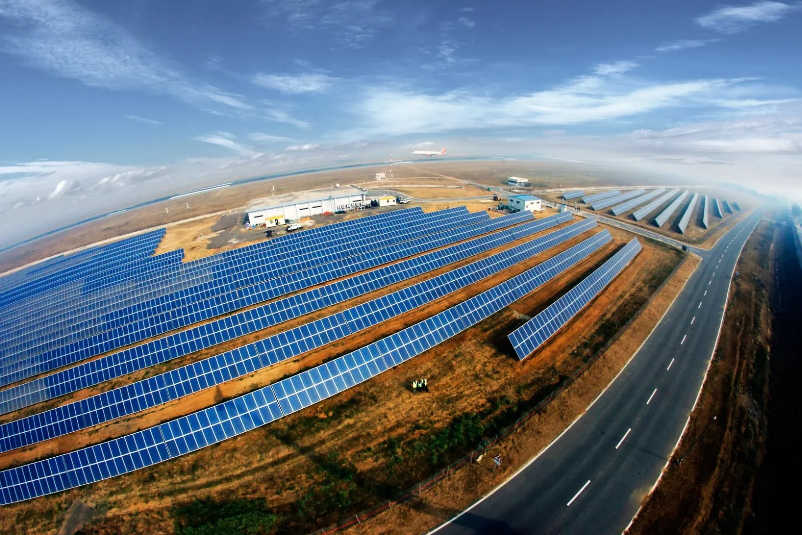 Asia’s first PV project located next to an active runway at Delhi International Airport.