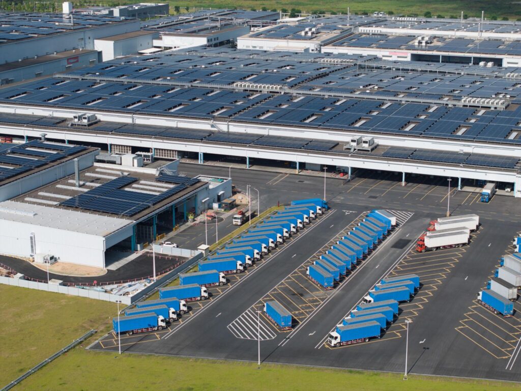 Industry-specific benefits of solar PPAs for manufacturing, healthcare, data centers, logistics, and commercial real estate