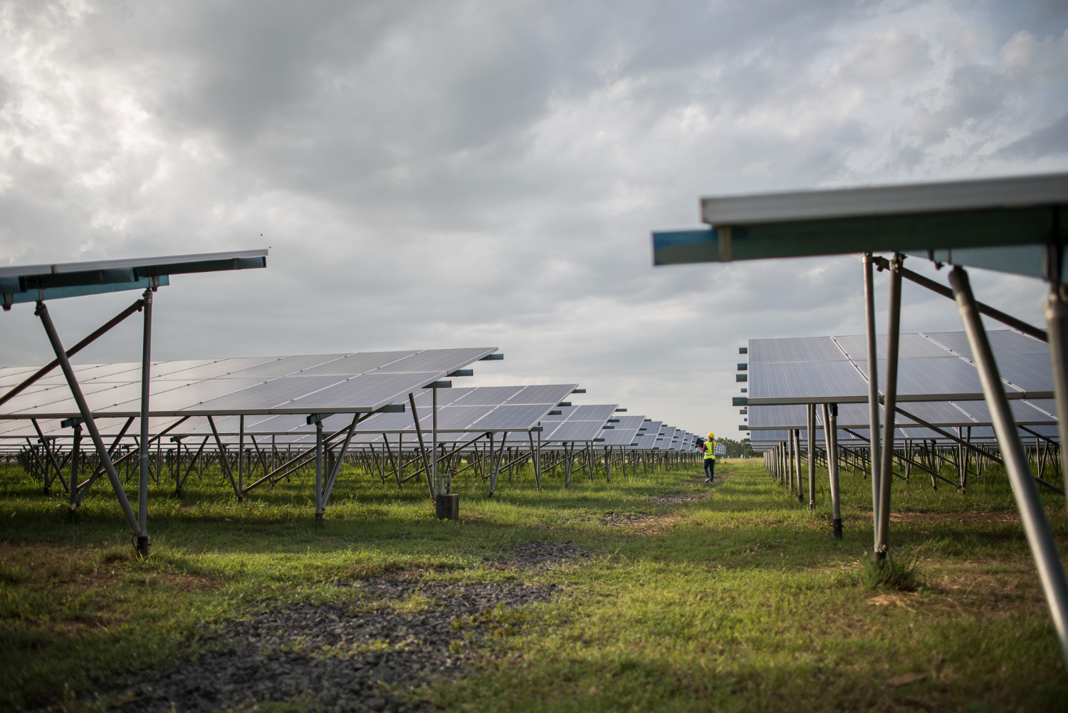 Enerparc Energy Featured in The Economic Times for 35 MW Solar Project in Gujarat.
