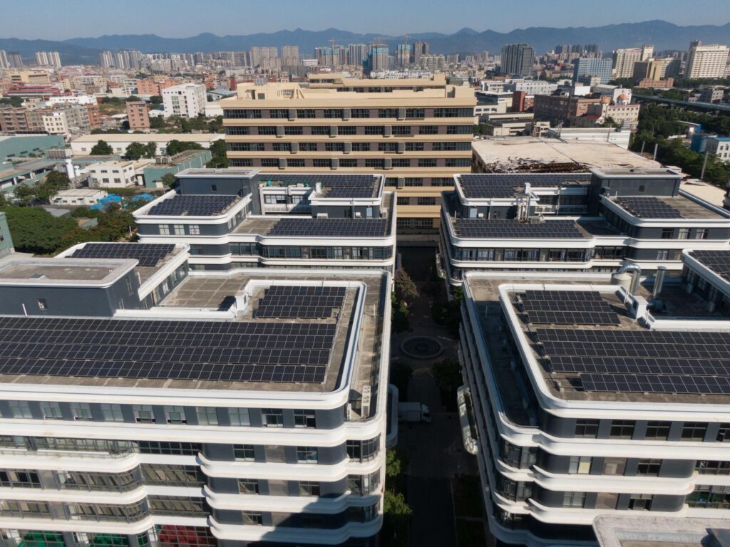 Solar tracking system suitability analysis based on space, energy needs, climate, and budget for commercial solar projects